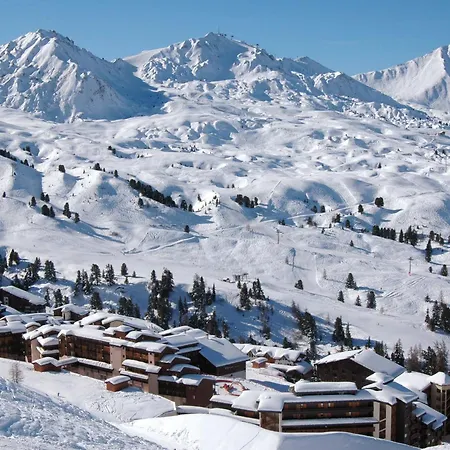 Apartment Cosy Sur Les Pistes Avec Balcon Et Wifi - Fr-1-455-1 *